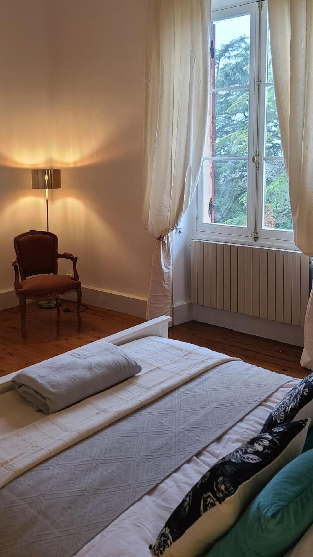 Bed and Breakfast Le Manoir Du Moulin De Madame Villeneuve-sur-Lot Zimmer foto