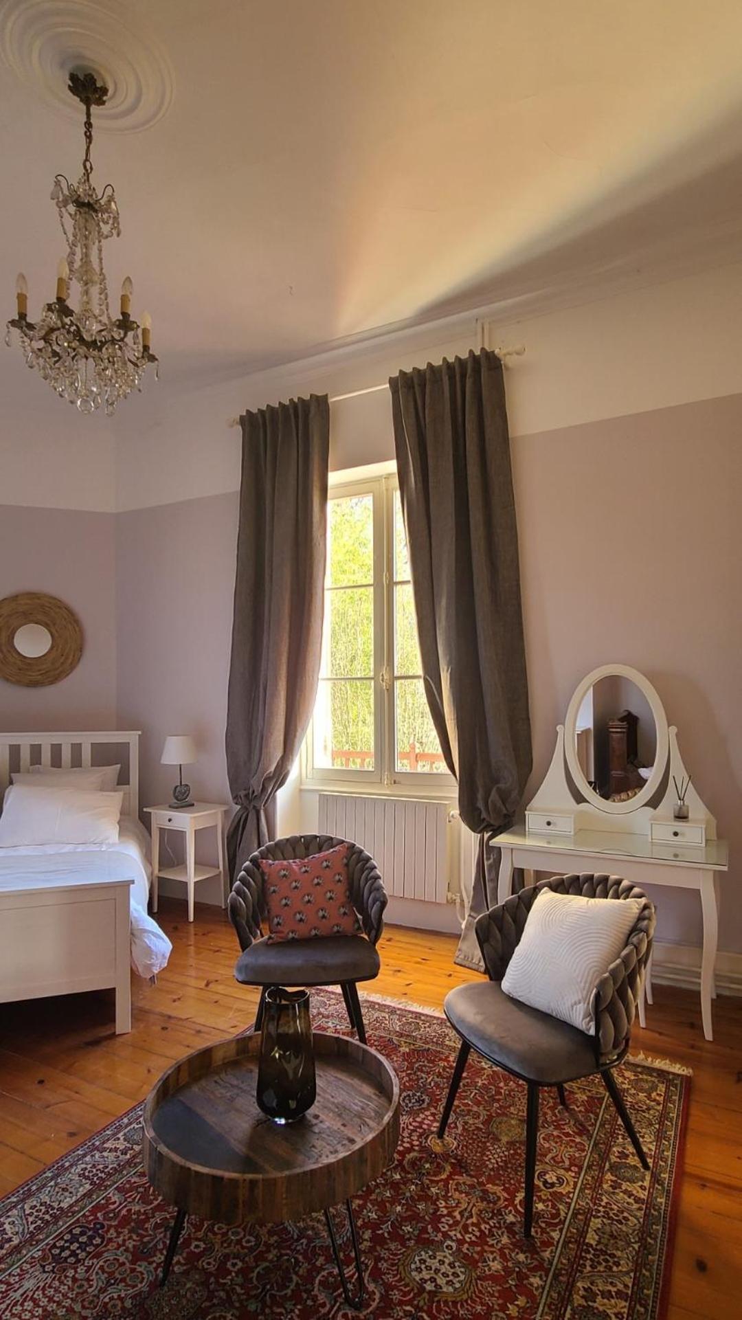 Bed and Breakfast Le Manoir Du Moulin De Madame Villeneuve-sur-Lot Exterior foto